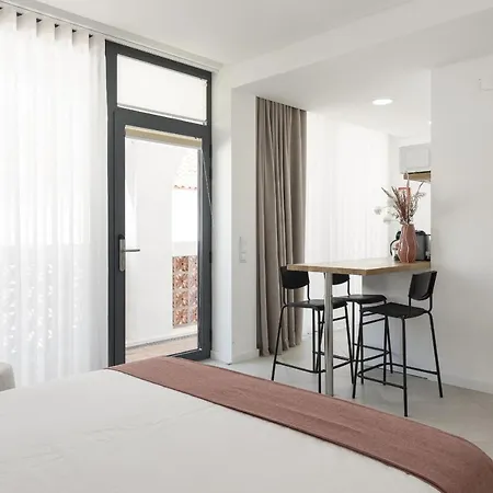 Madalena Village 7 - Centre By Hd Apartment